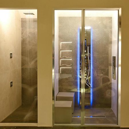 Suite Hotel Santa Chiara Lecce Esterno foto
