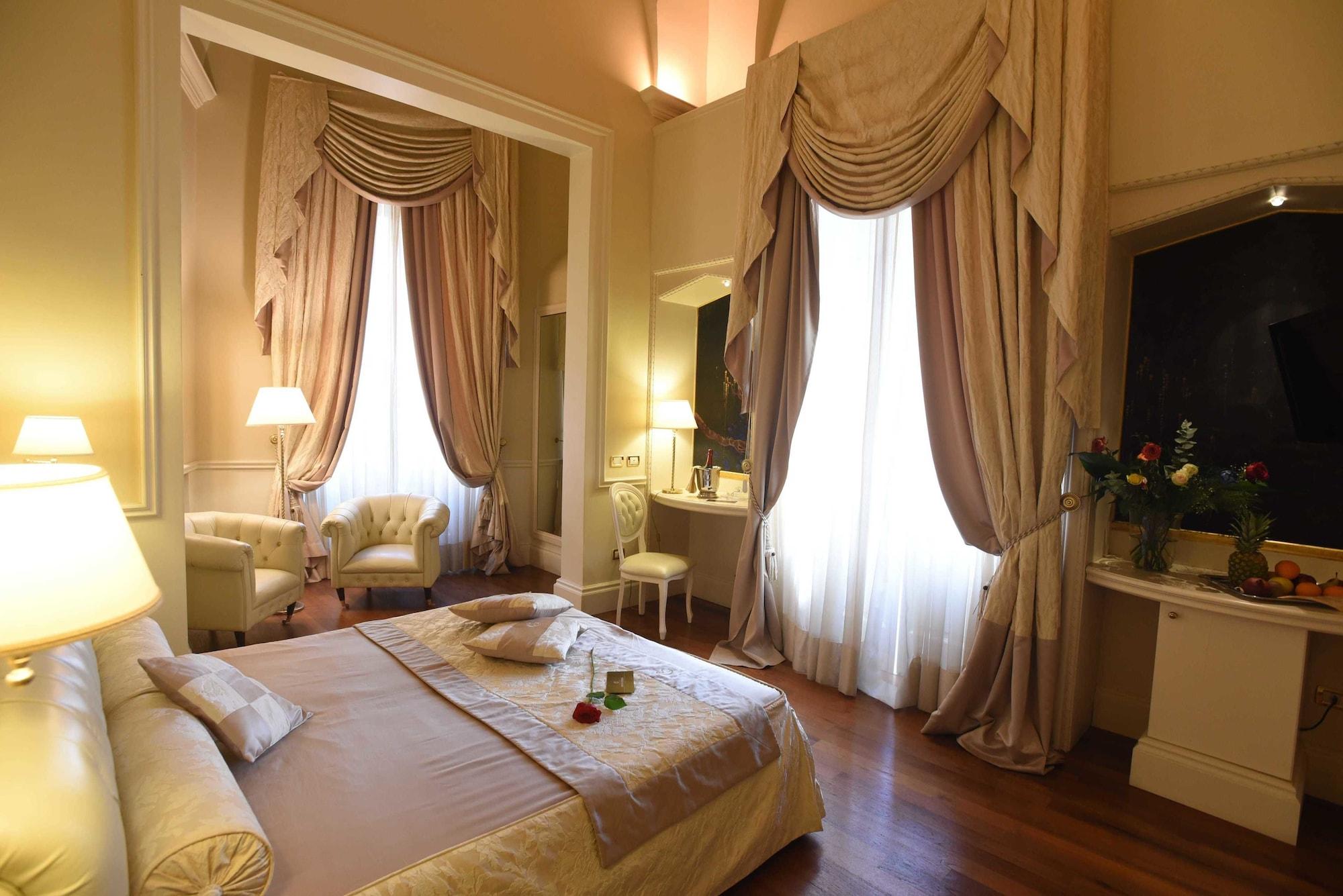 Suite Hotel Santa Chiara Lecce Esterno foto