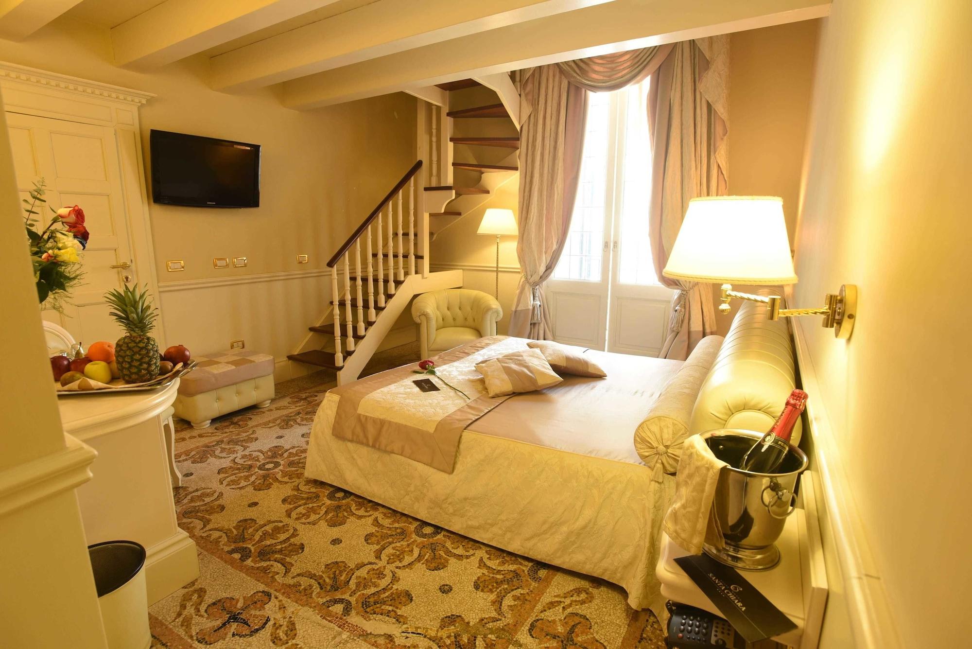Suite Hotel Santa Chiara Lecce Esterno foto