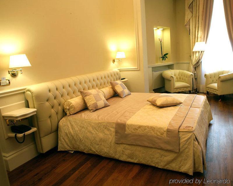 Suite Hotel Santa Chiara Lecce Camera foto