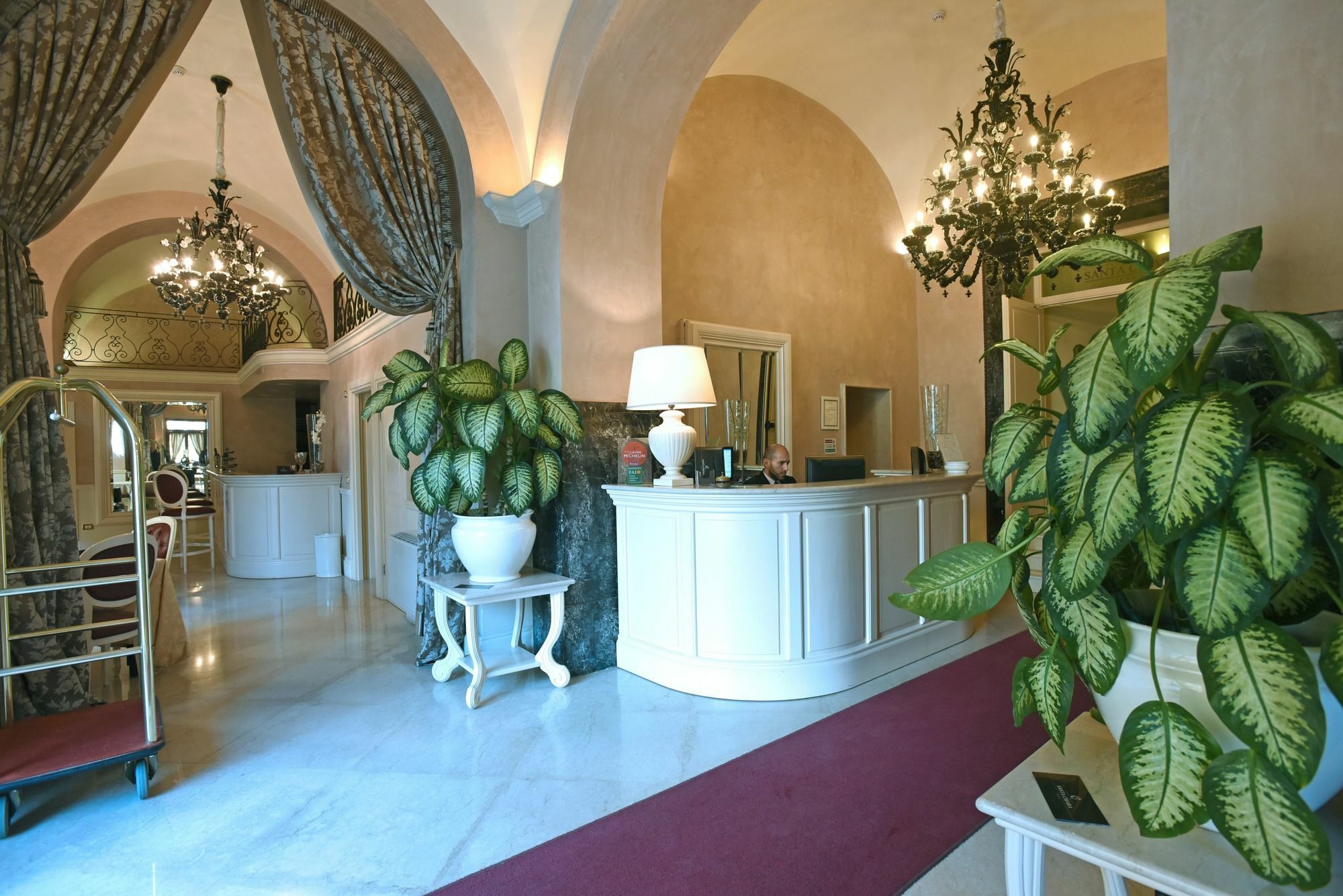 Suite Hotel Santa Chiara Lecce Esterno foto